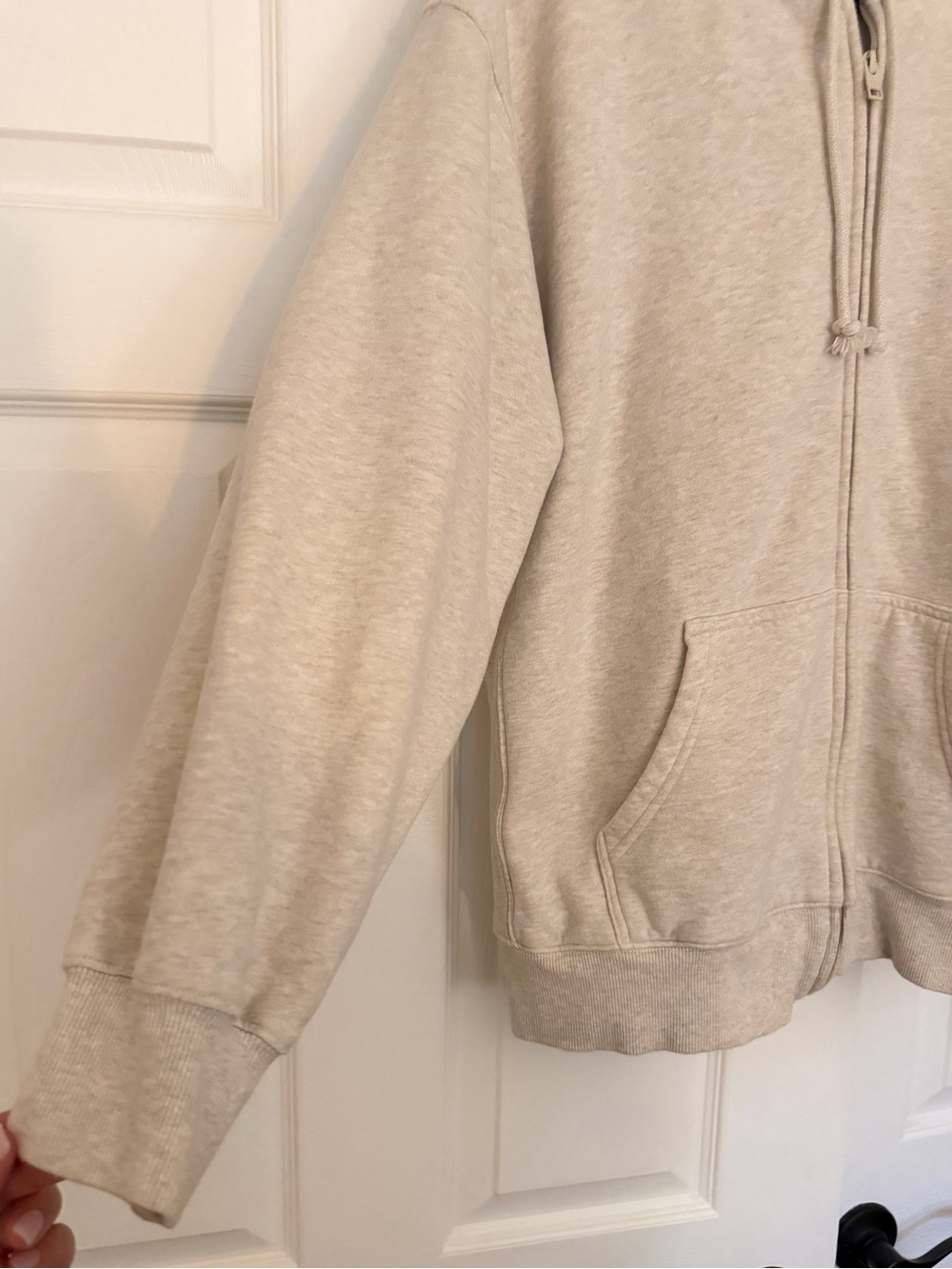 Aritzia TNA Cozy Fleece Boyfriend Zip up Hoodie Jacket, Heather Cream - Medium - Picture 2 of 4